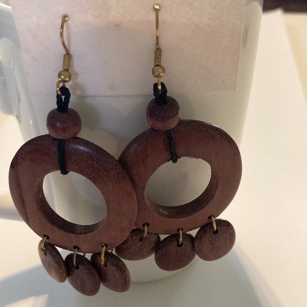 Earring - Picture 3 of 3